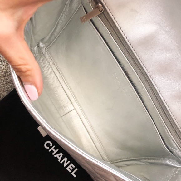 Authentic Chanel Reissue Clutch With Chain Flap - Picture 7 of 8